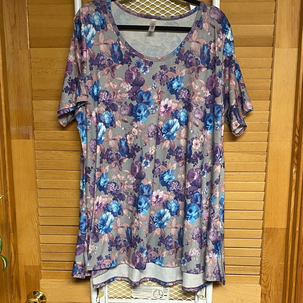 LuLaRoe Floral Print Women's Tunic Top